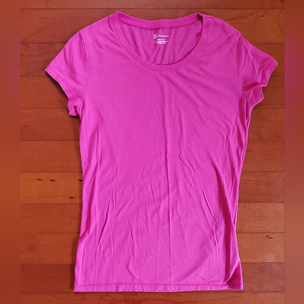 No Boundries Women's Pink T-Shirt Size L